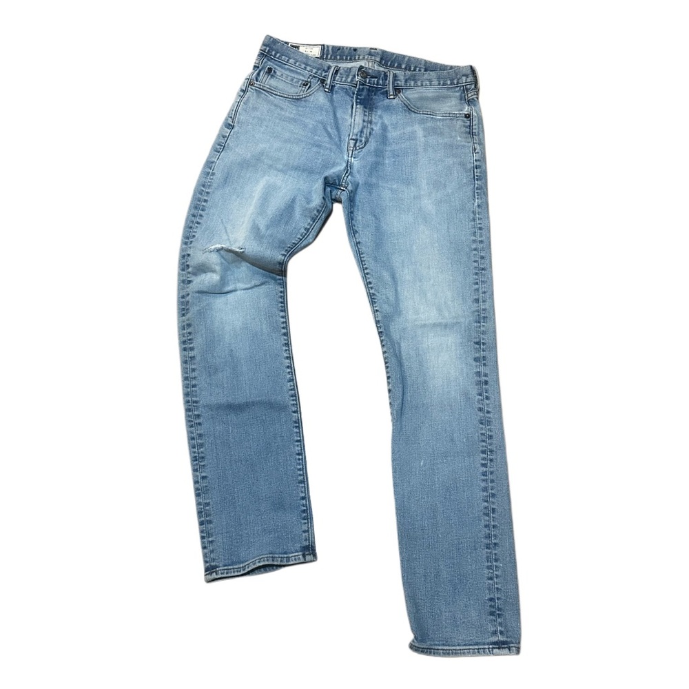 Gap jeans 31/32 slim light wash mid rise straight leg